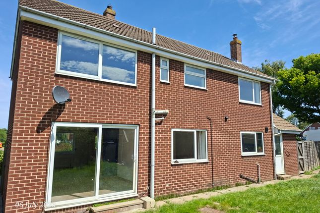 Carlton Drive, Aldbrough photo 2