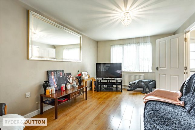 23, Saddlecote Close, Manchester photo 3