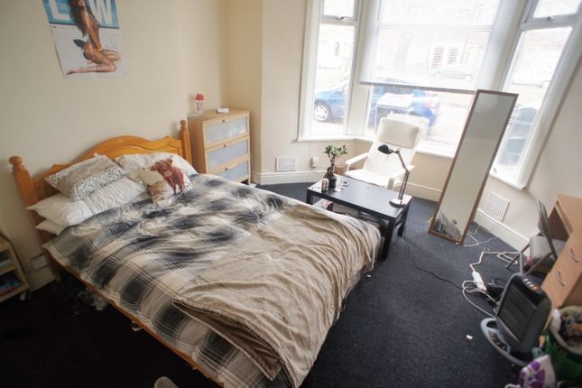 Flat A, 16, Llanbleddian Gardens, Cardiff photo 4