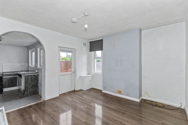 42 Albert Road, Bletchley photo 4