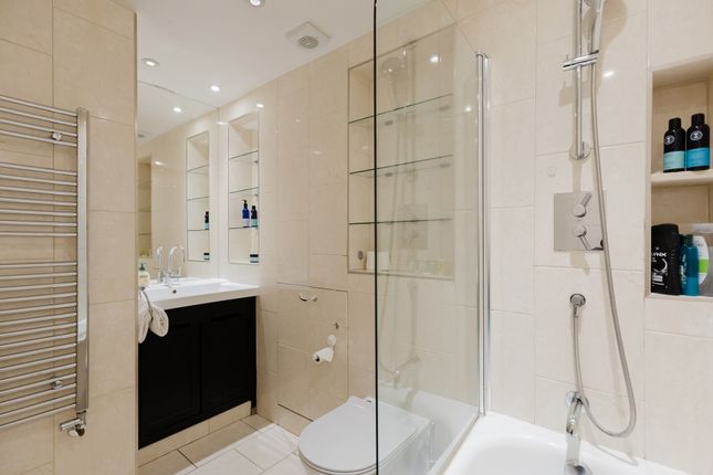 Lndn-Ear996 - Flat 7 Carriage Lodge,, 12 Earls Court Road, London photo 4