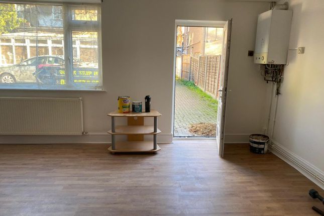 Flat G, 52 Sheepcote Road, Harrow photo 2