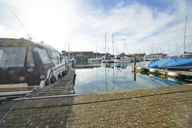 Q102, Coverack Way, Portsmouth photo 5