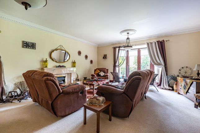 10 Hunterfield Drive, Cambuslang, Glasgow photo 4