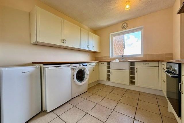 49, Trent Road, Swindon photo 4