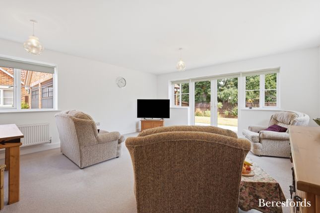 3, Michael Wright Way, Colchester photo 2