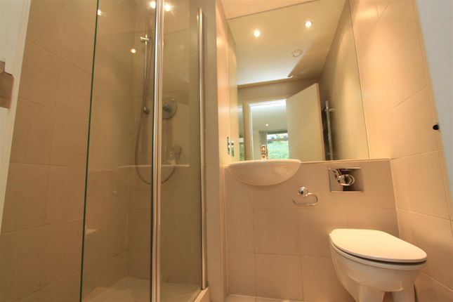 Ensuite.Jpg