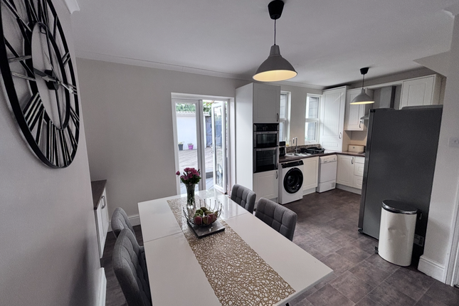 27, Garston Avenue, Newton Abbot photo 3