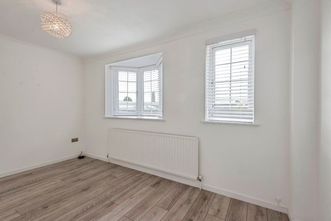 17, St. Francis Court, Bedfordshire photo 4