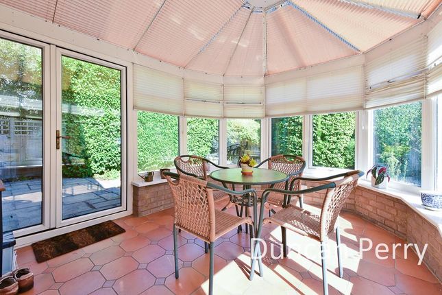 26, Osborne Road, Herts photo 4