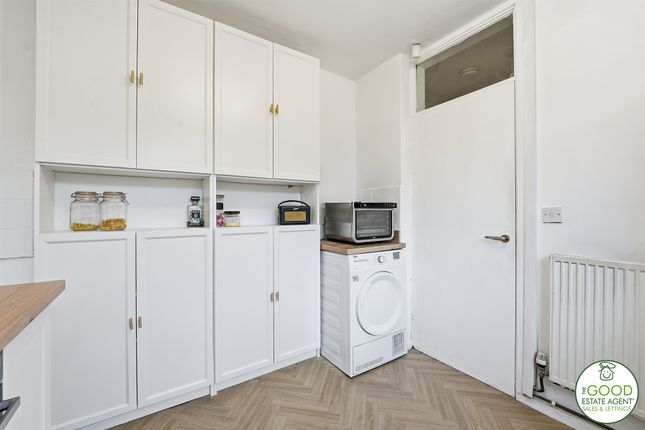 6, Cranage Avenue, Handforth photo 4