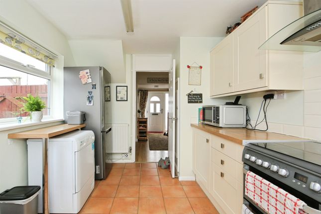 16, Waterton Close, Peterborough photo 4