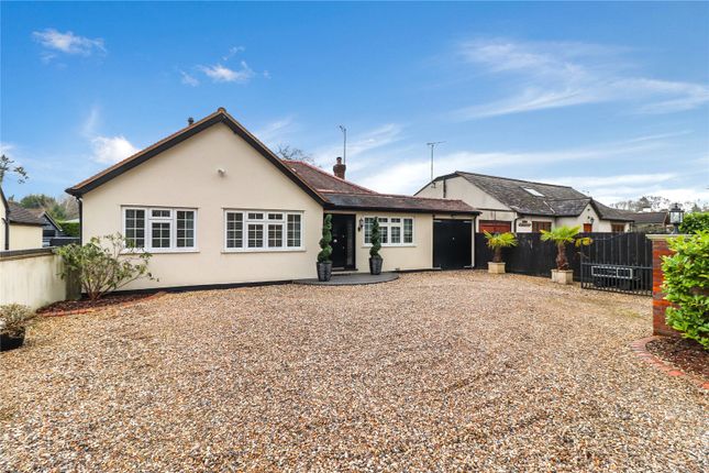 Thumbnail Bungalow for sale in Fir Tree Hill, Chandlers Cross, Rickmansworth