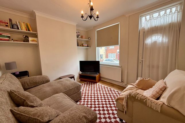 37, Weston Street, Swadlincote photo 2