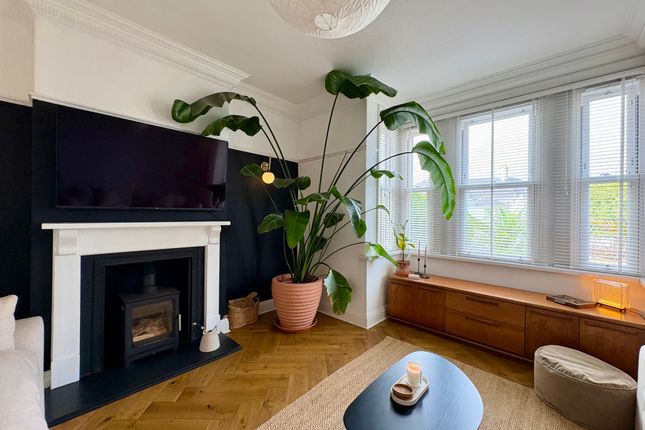 13 Studley Road, Torquay photo 4