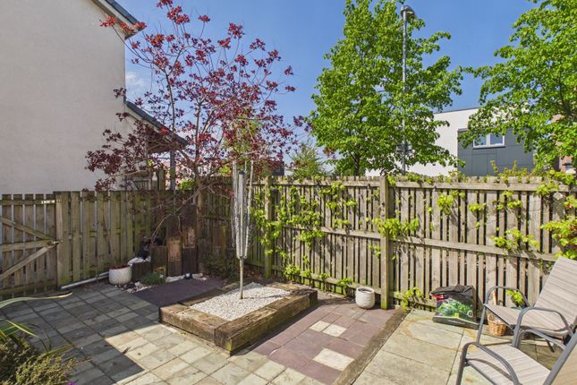 16 April Courtyard Spring Street, Gateshead photo 4