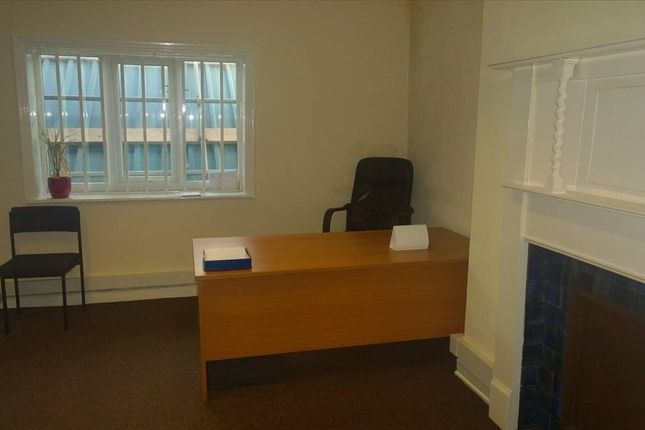 Office to let in Lower Bank Street, Waterside House, Macclesfield