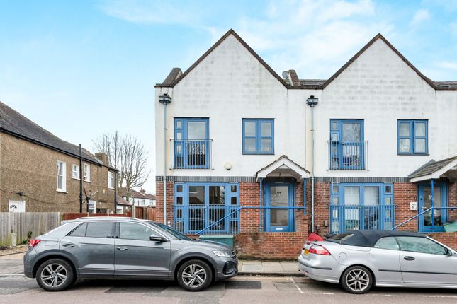 Town house for sale in Langdon Road, Bromley