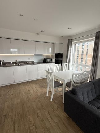 2 Bed Flat To Rent Ellesmere Court, Luton Lu2