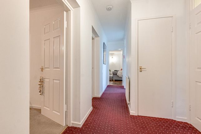 Flat for sale in Grand Court West, Leigh-On-Sea