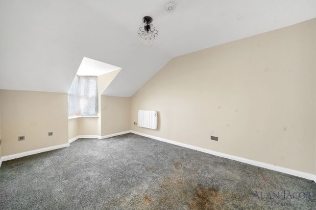 Flat 7, Stephens Court, London photo 4