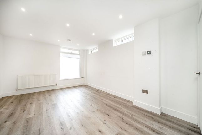 Flat 3, 6, Swan Street, Isleworth photo 3