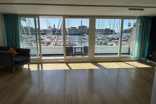 7, Ocean Court, Plymouth photo 3