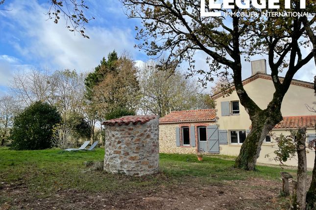 Thumbnail Villa for sale in Poiroux, Vendée, Pays De La Loire