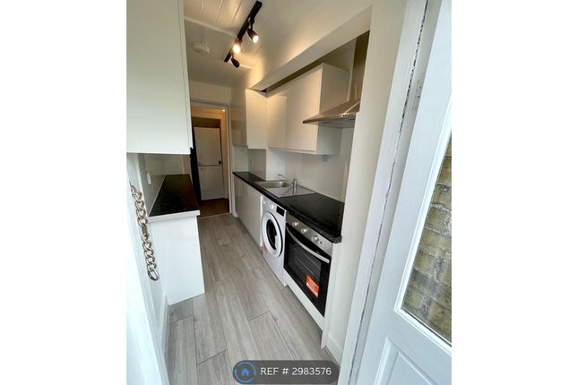 Woodside Road, Sutton photo 3