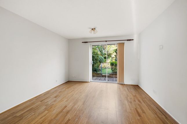21, Eyston Drive, Weybridge photo 2