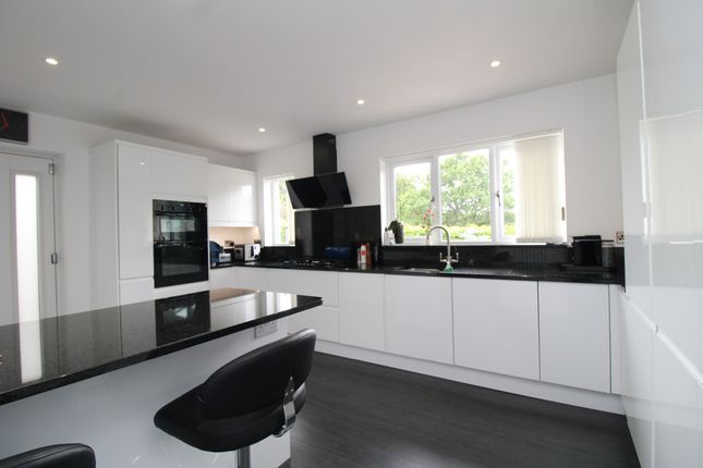 The Launds, 3 Saxon Meadow,, Paignton photo 4