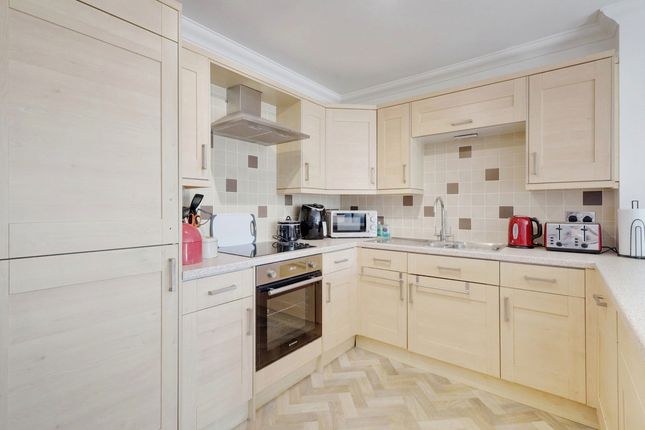 Flat Flat 4, 137, Hart Road, Benfleet photo 3
