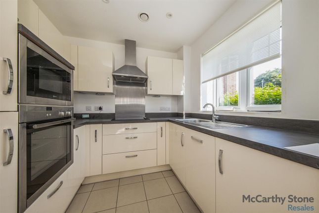 1 Victoria Gardens, 14-16 Raglan Road, Frinton-On-Sea photo 4