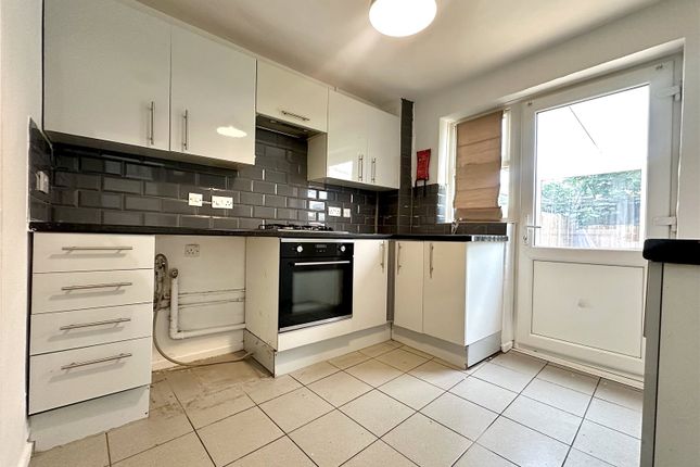 97, Lakes Road, West Midlands photo 4