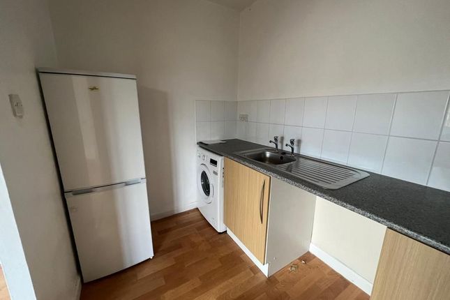 Flat for sale in Elm Court, Ashcroft Road, Luton