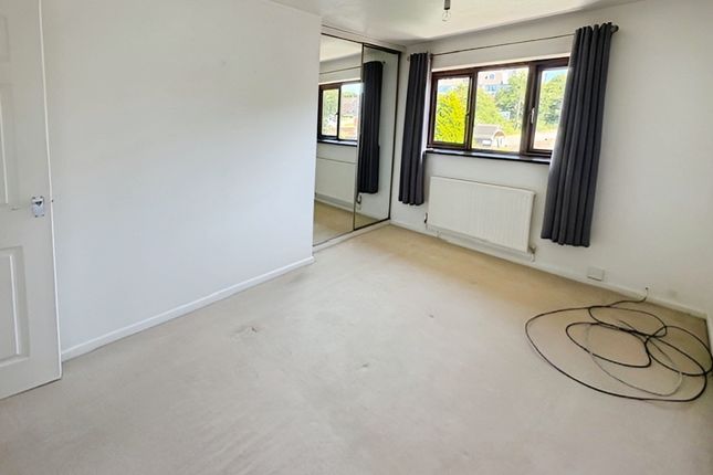 15, BRIDGEND photo 3