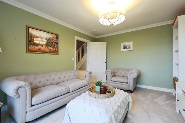 11, Hicks Drive, Warwick photo 4