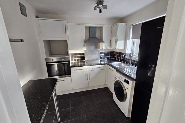 6, Cedar Court, St. Albans photo 3