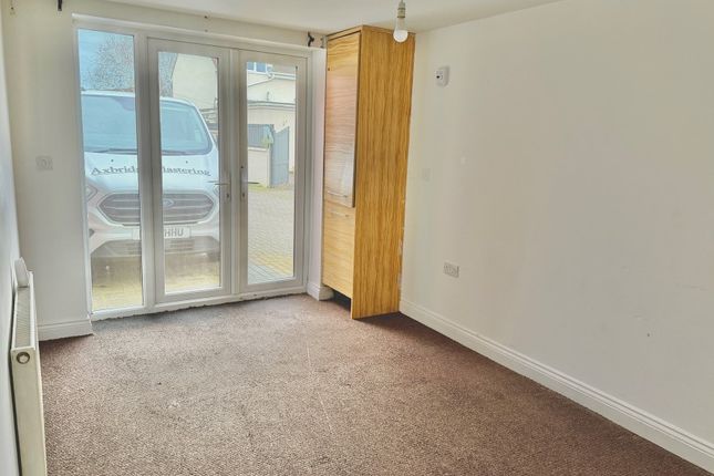 4 Bishops Place, Church Street, Highbridge photo 5