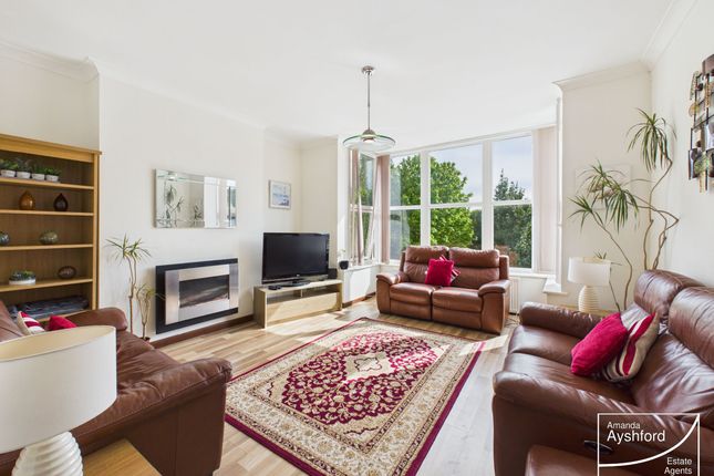Apartment 2, 44 Youngs Park Road, Paignton photo 2