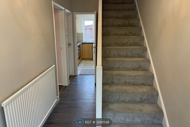 Western Avenue Perivale, Greenford photo 2