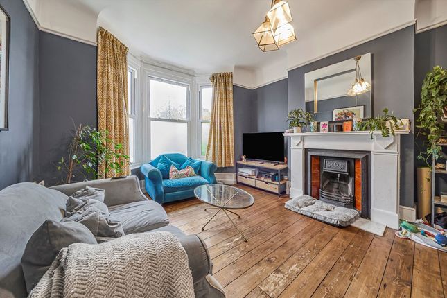 21, Marler Road, London photo 3
