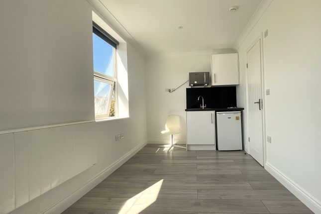 Unit D, London photo 3
