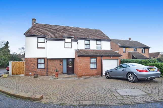 Thumbnail Detached house for sale in Craiston Way, Great Baddow, Chelmsford