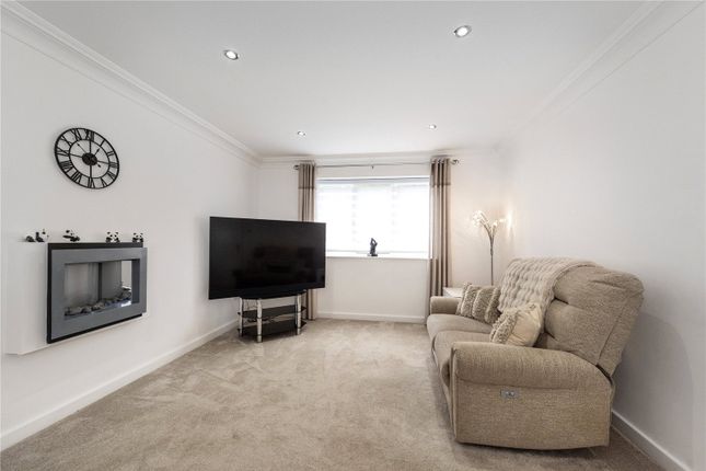 22, The Close, Bough Beech photo 4