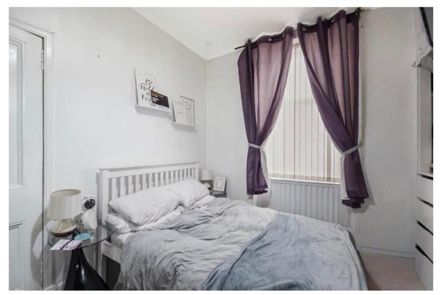 54, Martyn Street, Airdrie photo 4