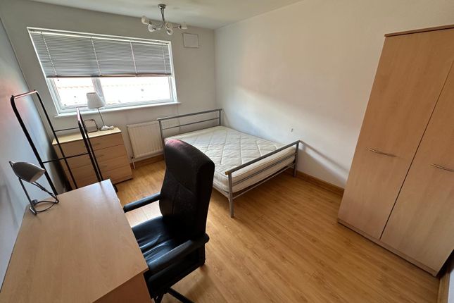 12 Warwick Court, Michaelmas Road, Coventry photo 5