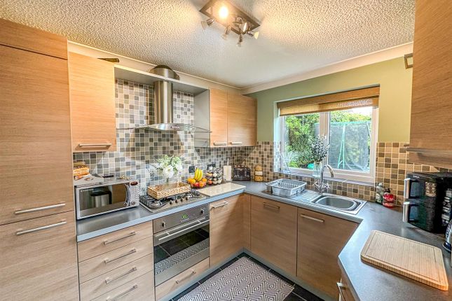 50, Applegarth Close, Corby photo 4