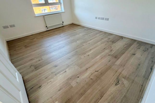 Flat 14 - 5, Nelson Grove Road, London photo 3