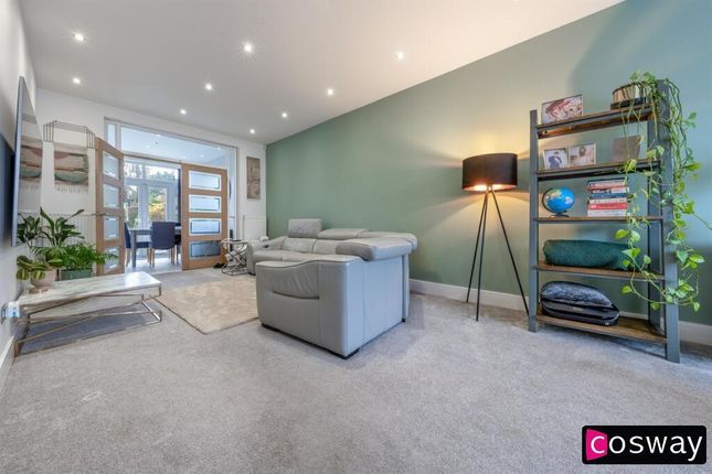 Property for sale in Chatsworth Avenue, Hendon, London